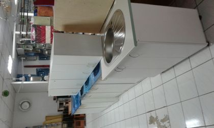 Навесной шкаф.размер 60*60,с полкой,есть разные размеры,и с сушкой.