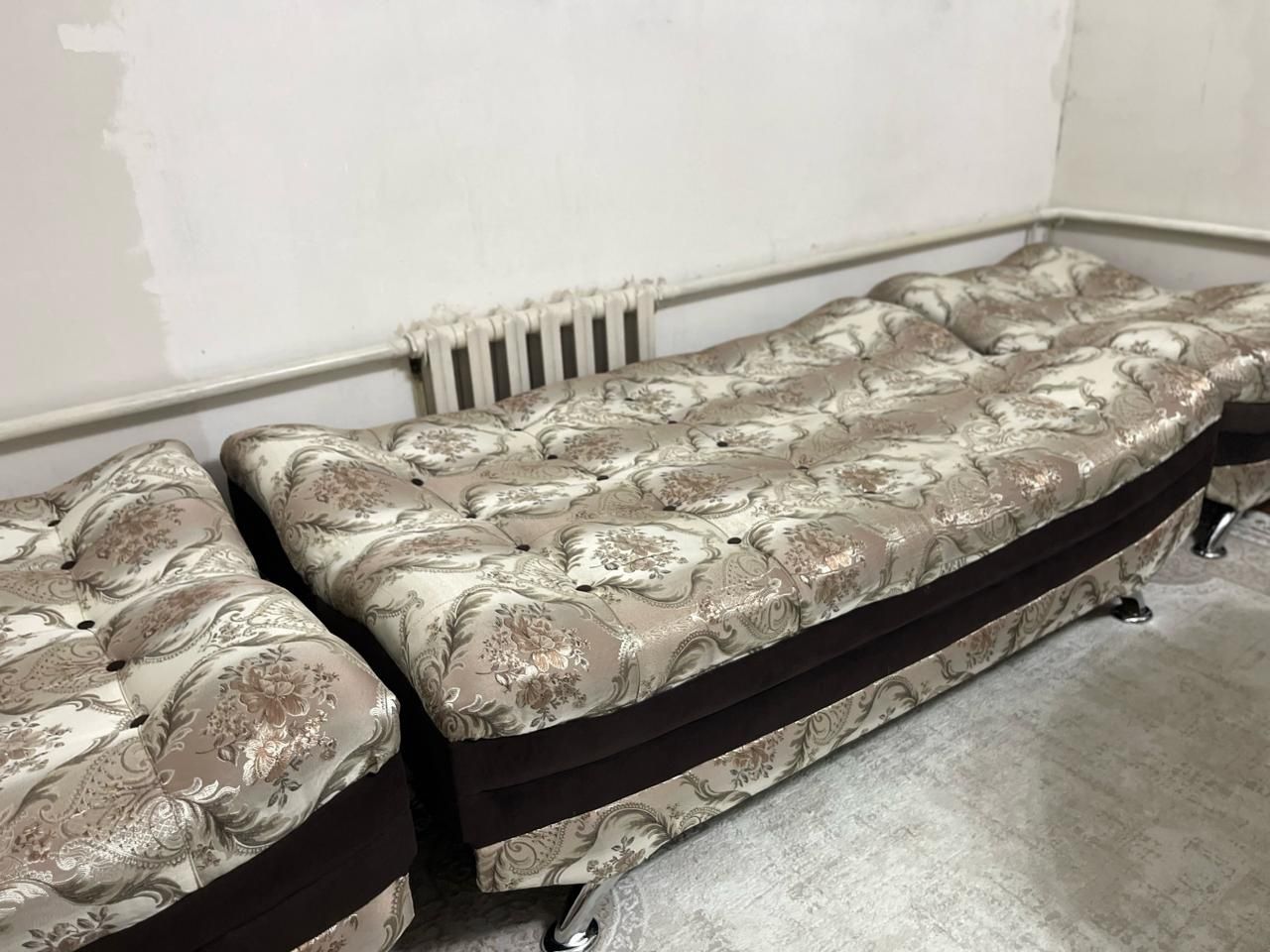 Продаётся диван срочно