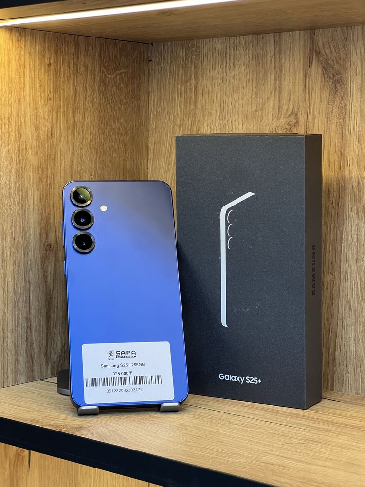 Samsung S25 plus ice blue
