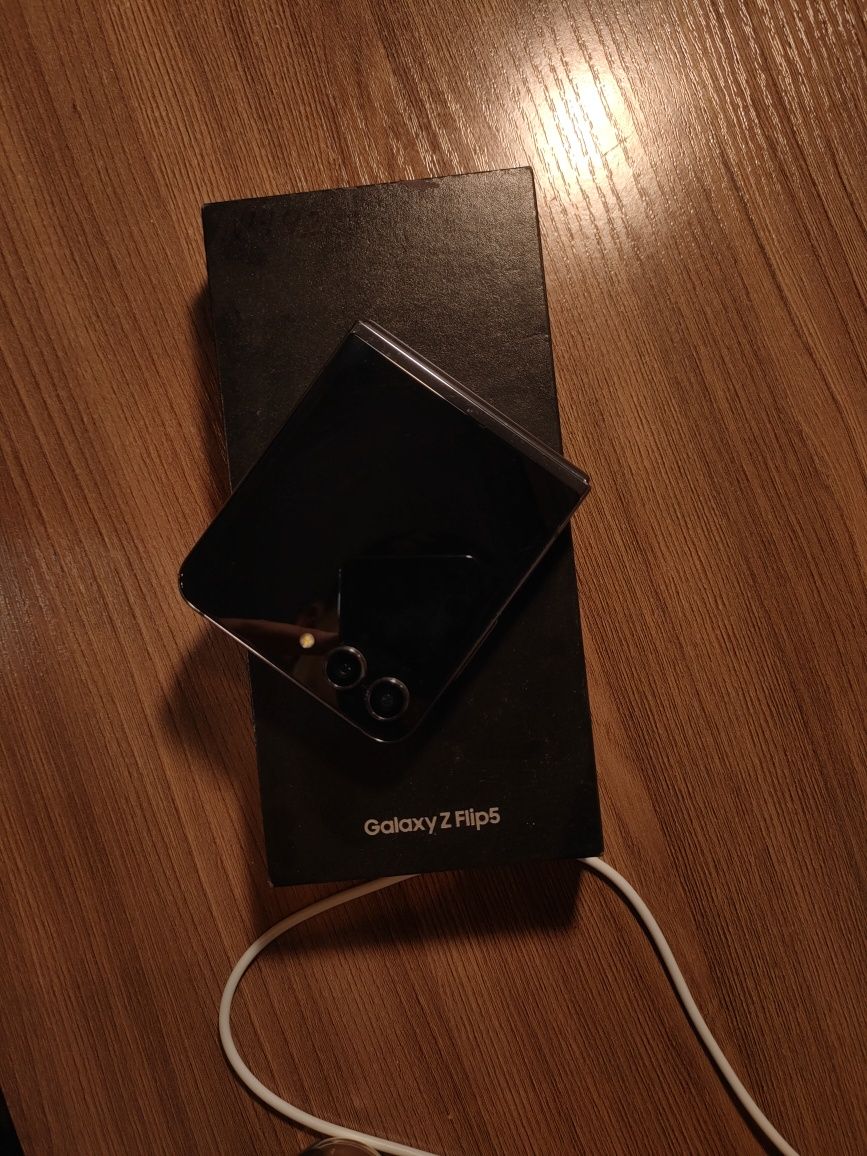 Samsung z flip 5