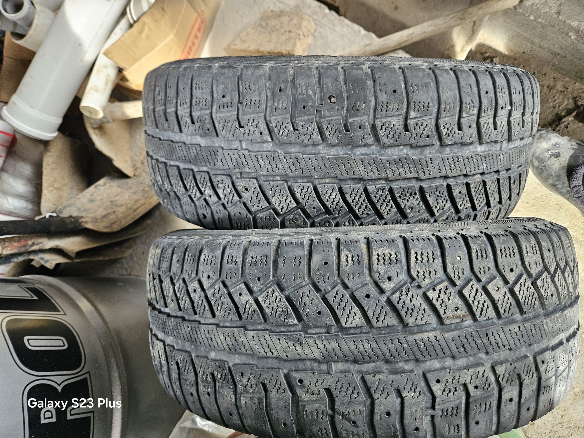 Продам Шины 215×55×16