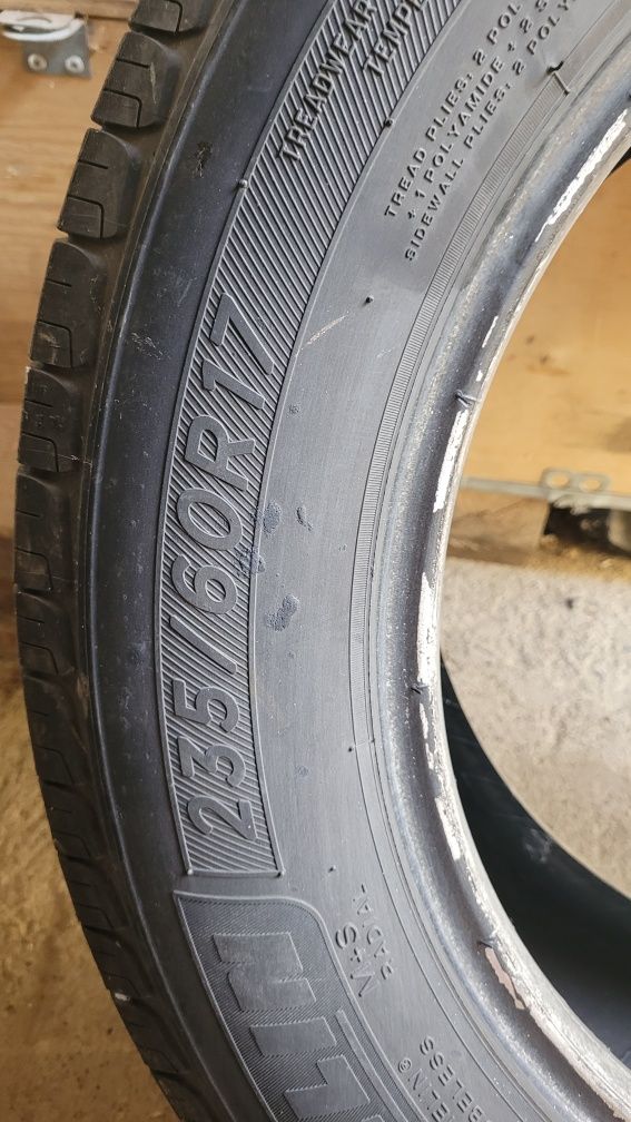 236/60/17 Michelin