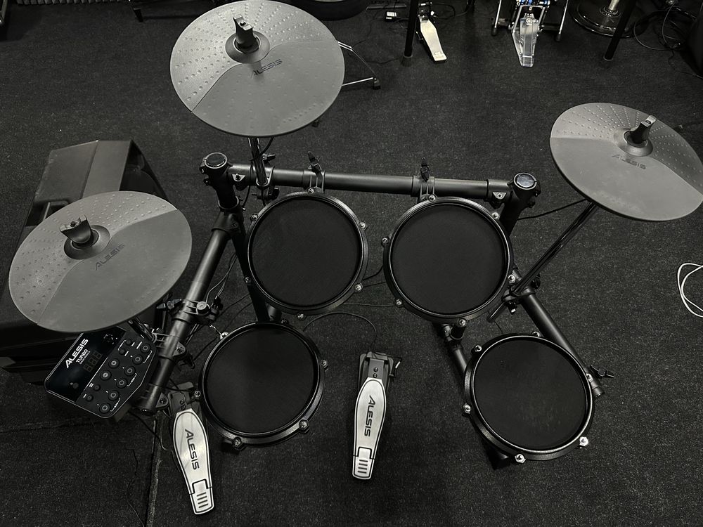 Alesis Turbo Mesh Kit электронные барабаны
