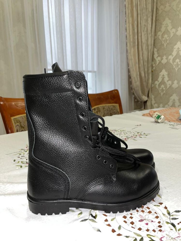 Продам зимние берцы