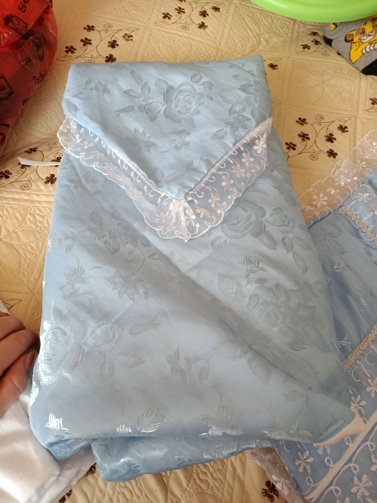 Продам конверт для выписки