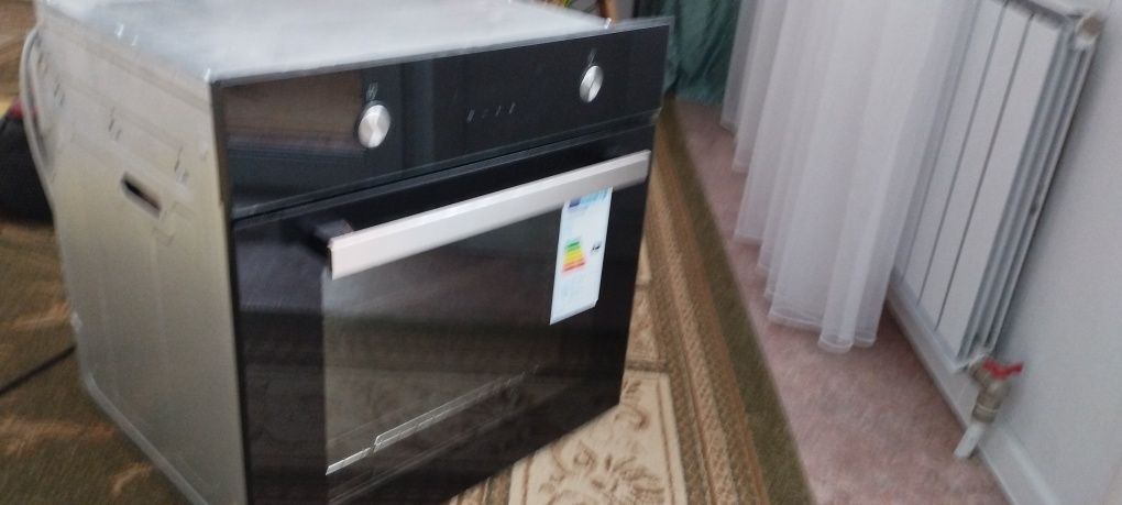 Духовой шкаф в отличном состоянии