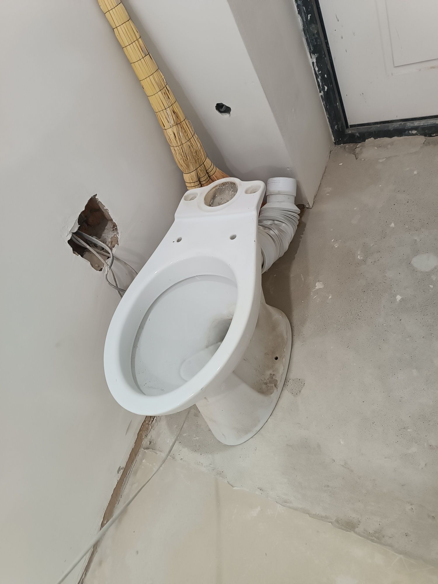 Унитаз рабочий б/у