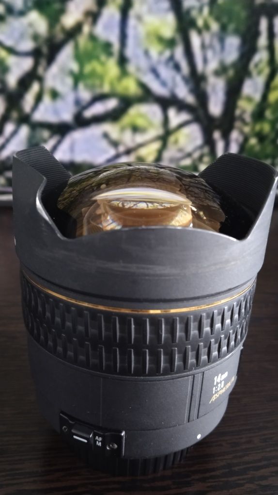 Широкоугольный объектив SIGMA  14mm для canon ef