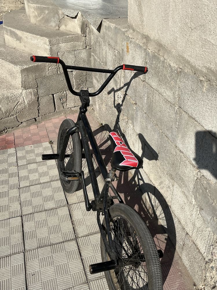 Велосипед для трюка.Бмх-Bmx