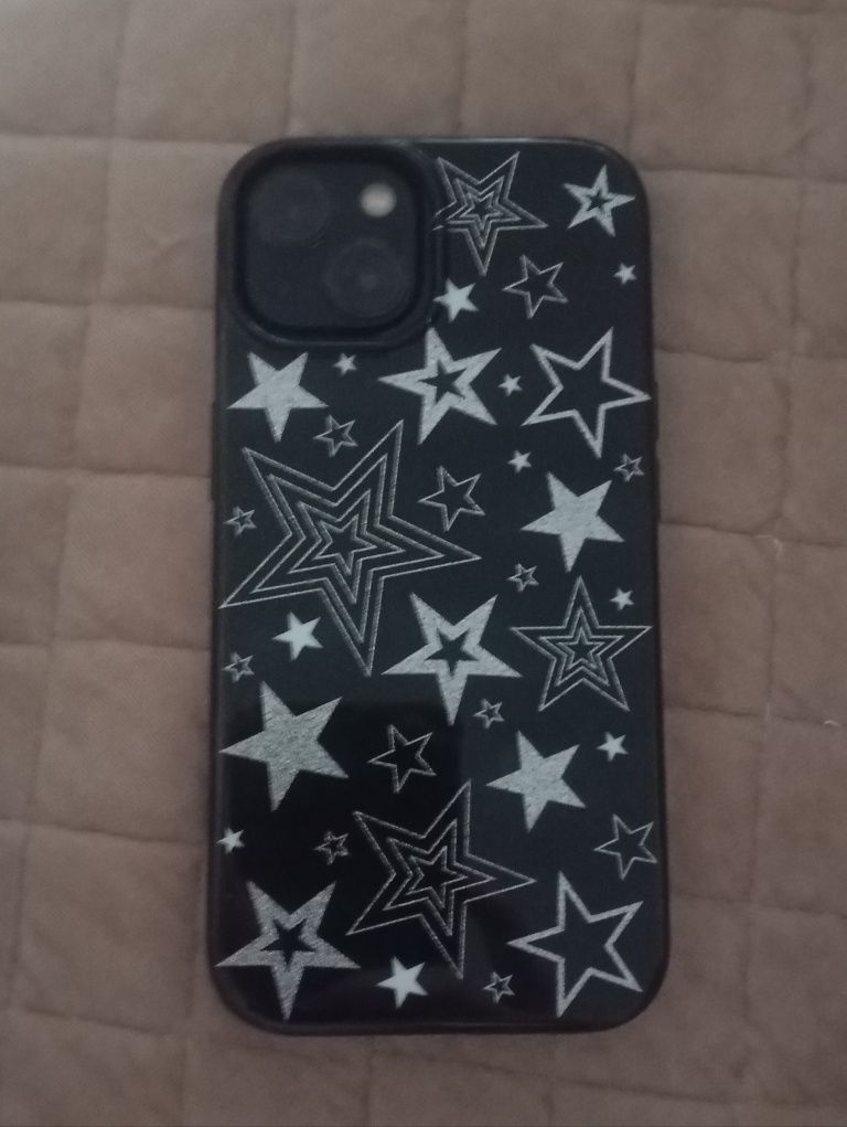 Телефон iPhone 13