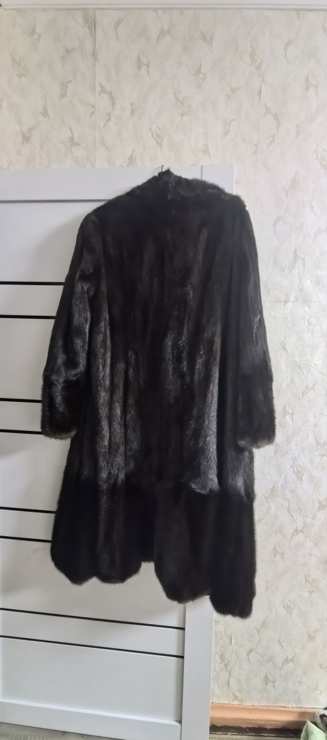 Продам Норковую шубу
