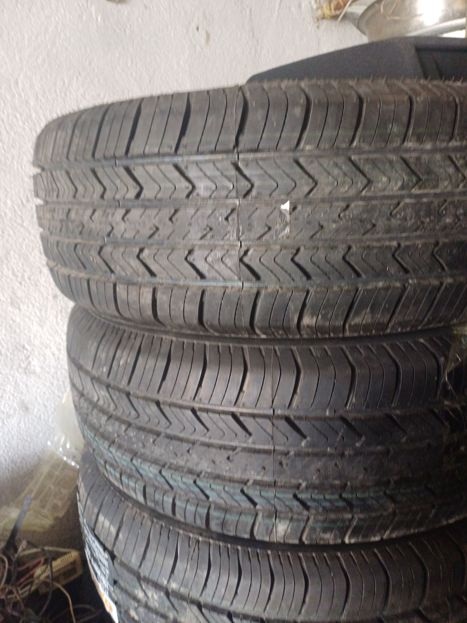 Продам шины новый 4 штук