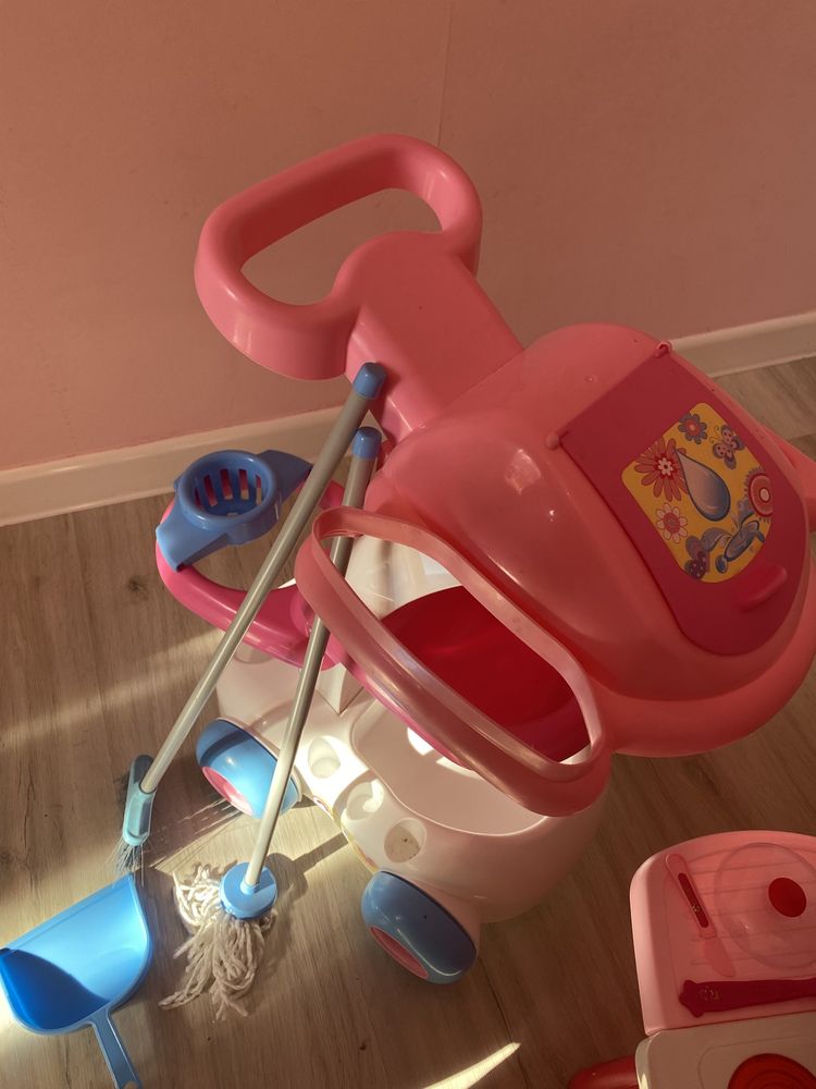 Игрушки уборщик