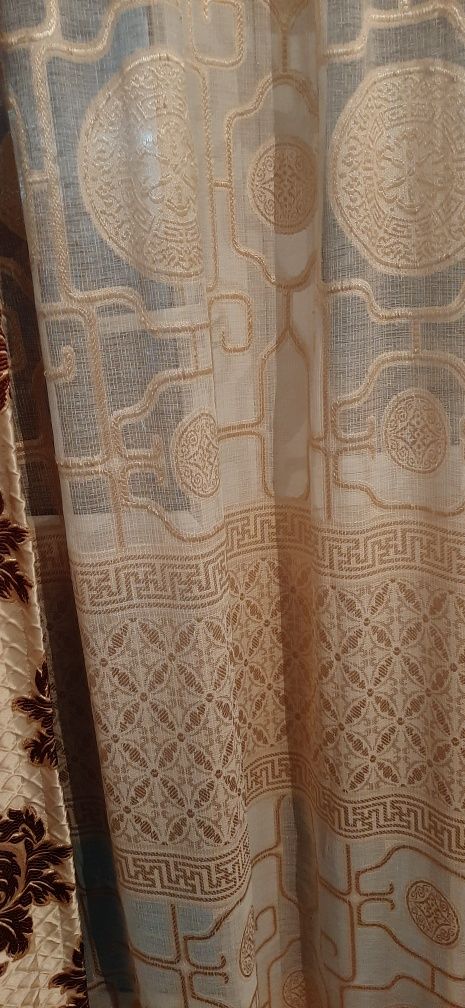 Продам шторы с тюльем