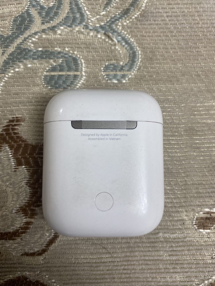 Кейс от AirPods 1-го поколения