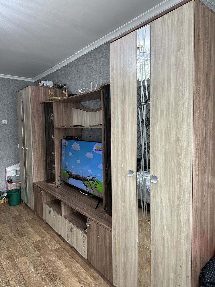 Стенка в гостинную
