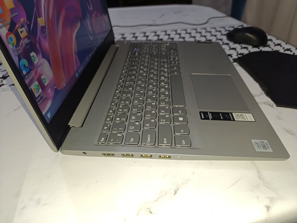 Ноутбук Lenovo Ideapad 3 15IIL05