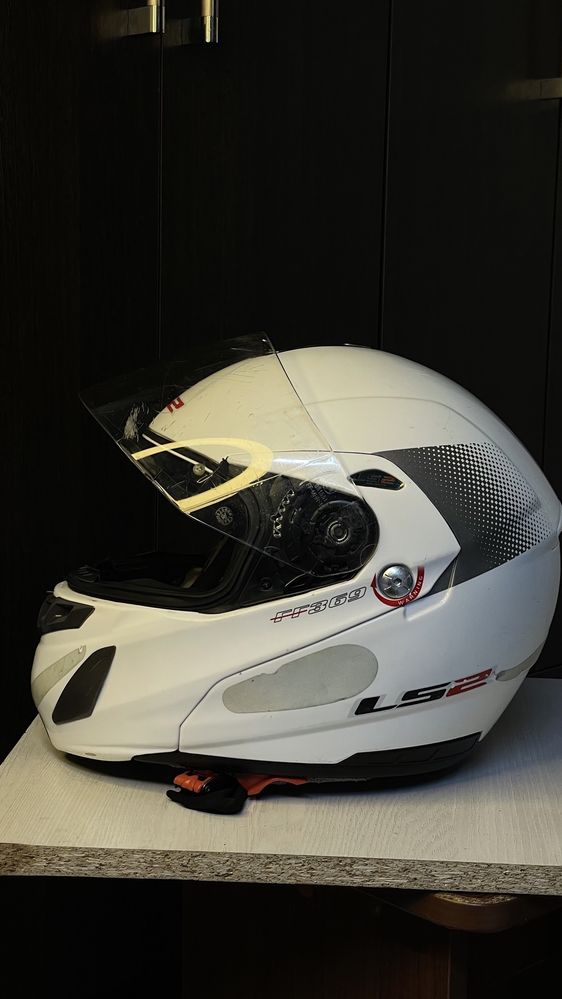 Шлем интеграл LS2 model-DELTA