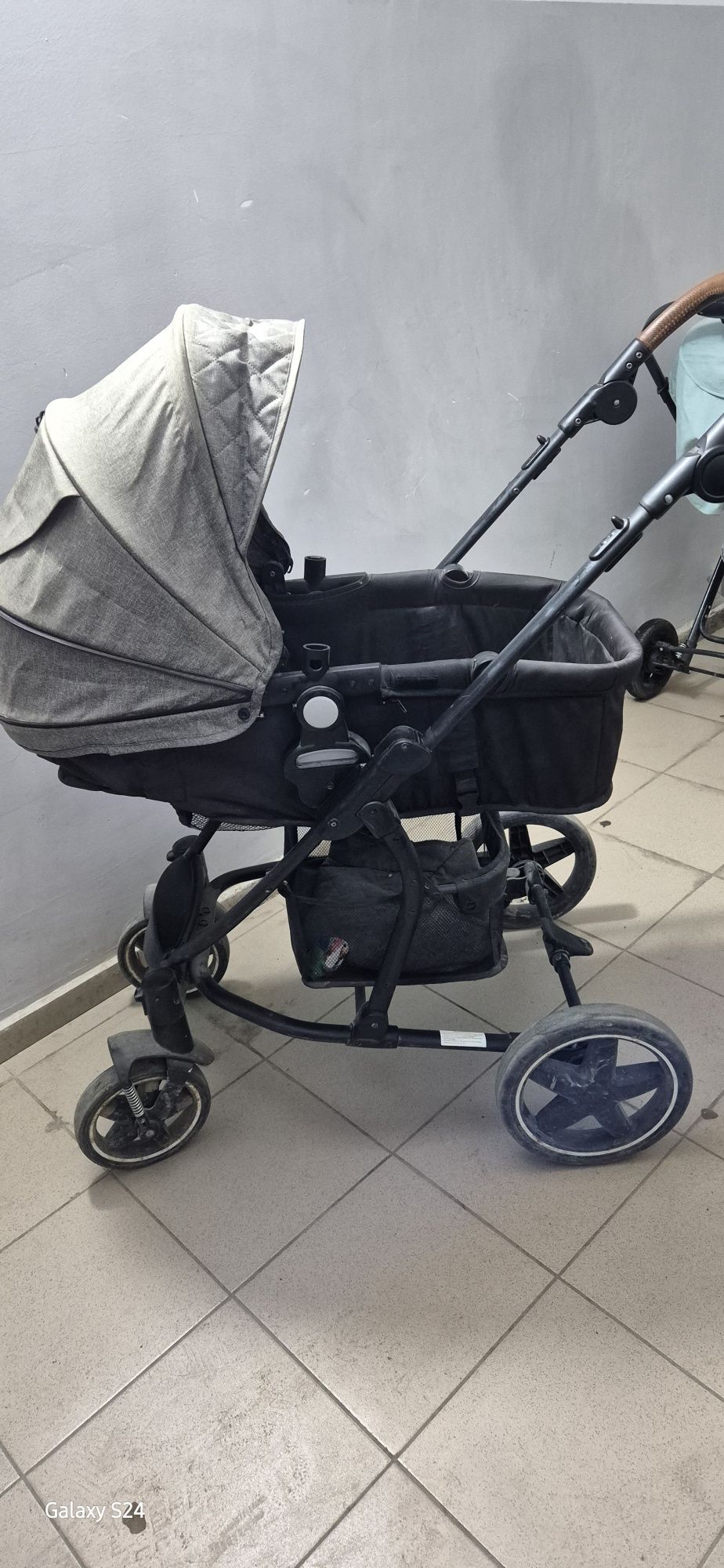 Срочно продам коляску