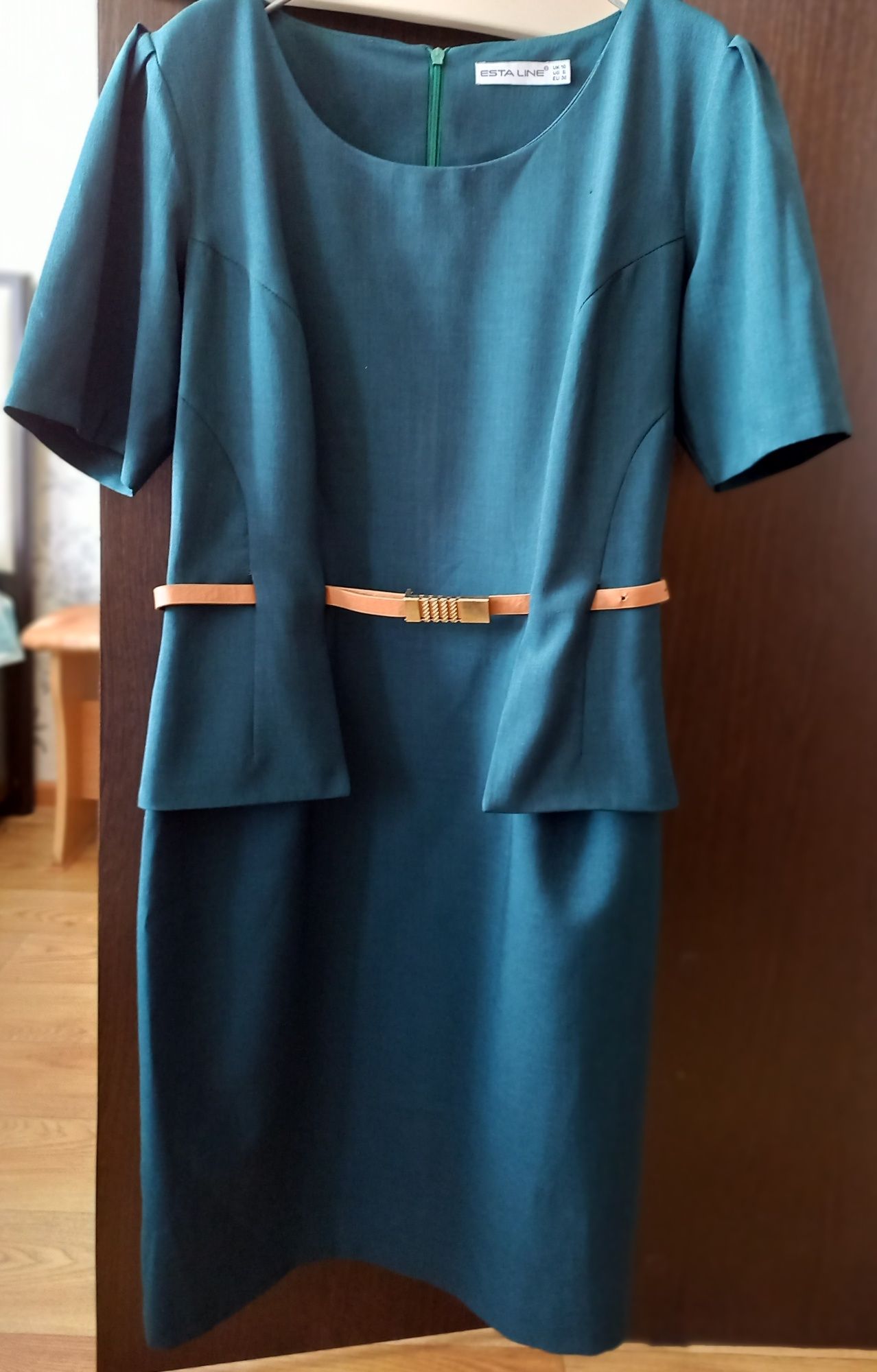 Продам летние платья