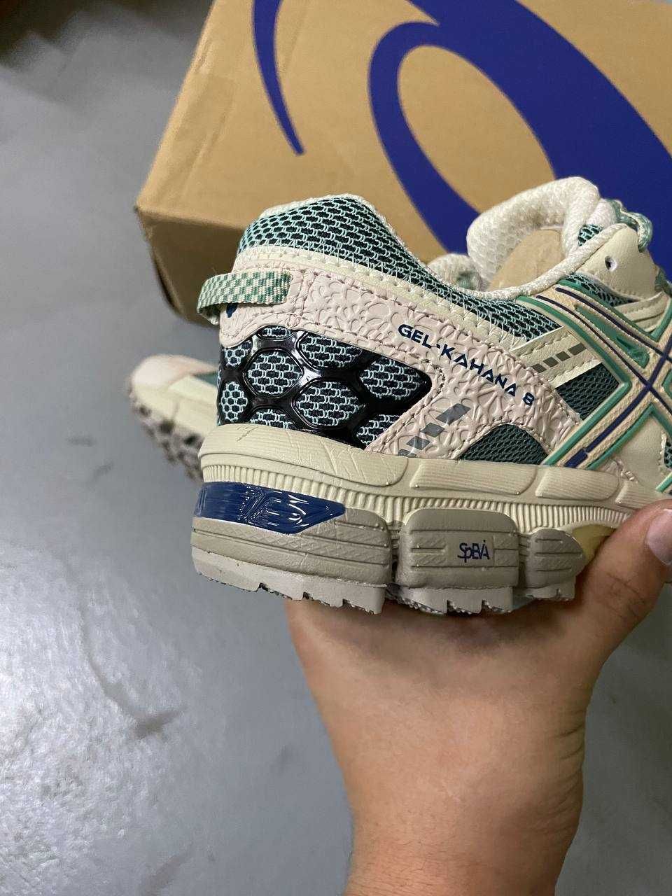 Asics Gel-Kahana 8 990