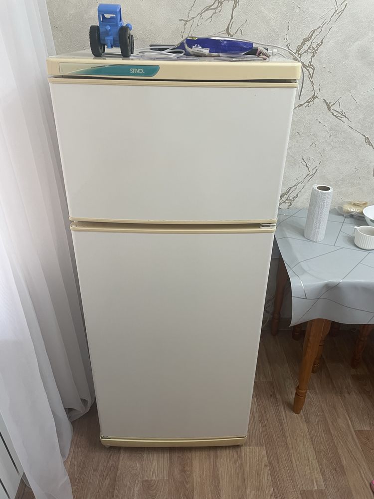 Продам холодильник