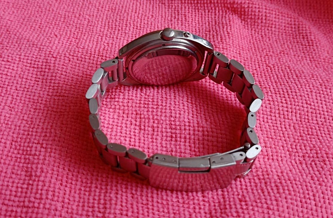 Продам часы Слава, мужские, наручные, СССР, советские, механические.