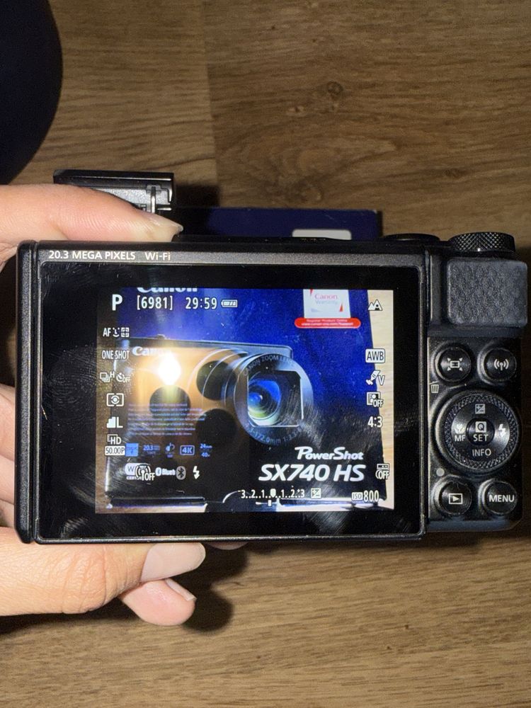 Canon PowerShot SX740 HS