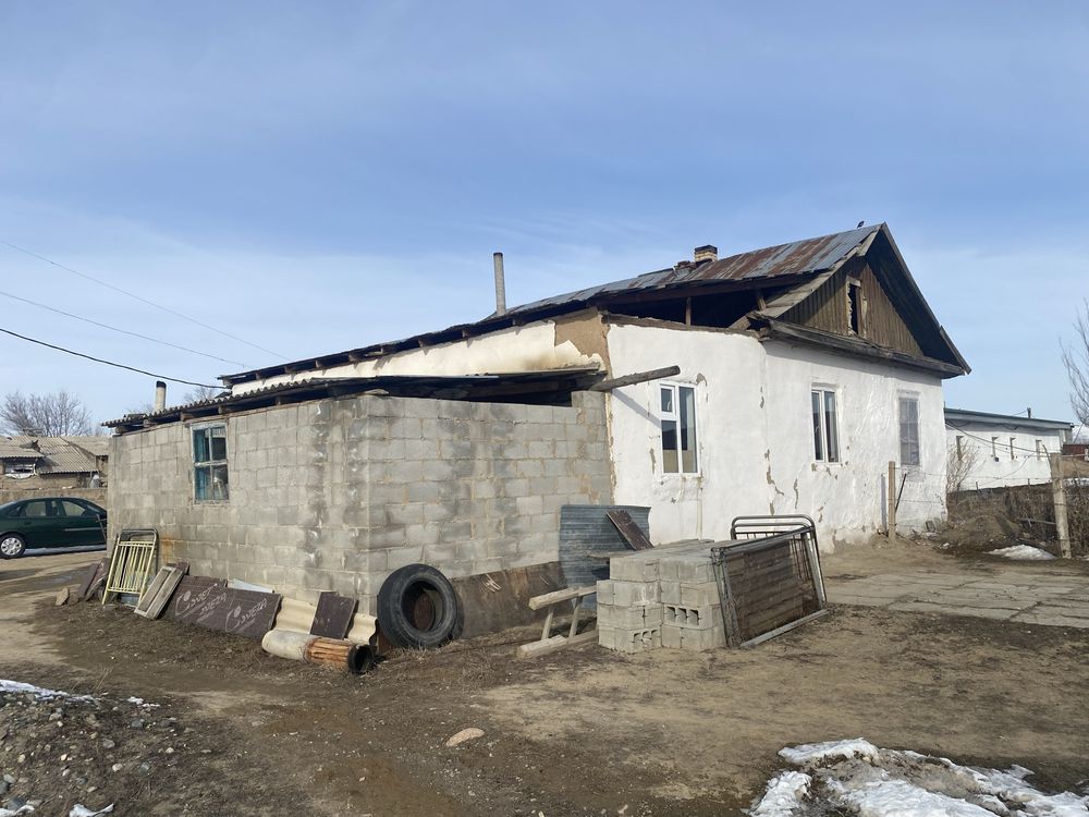 Базы сатылады Үй-жайымен. Продается фазенда с жилым домом