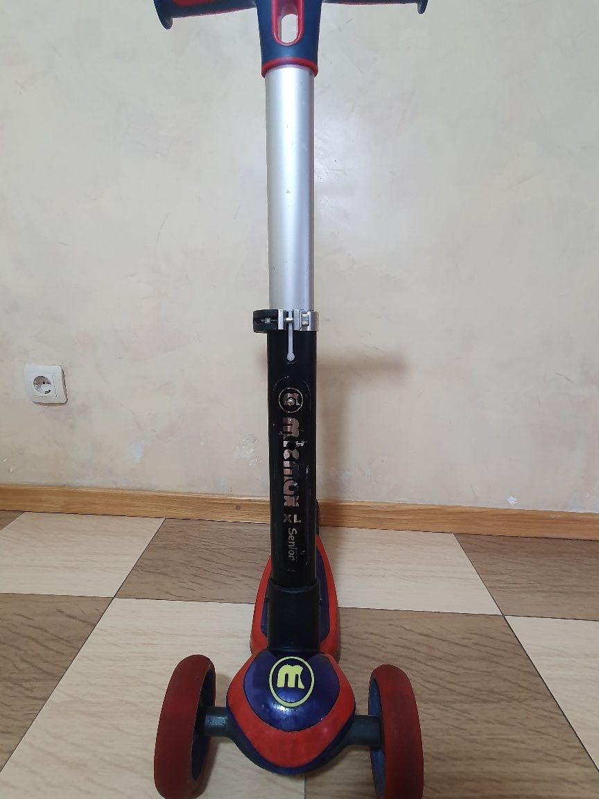 Продаётся детский самокат Micro XL