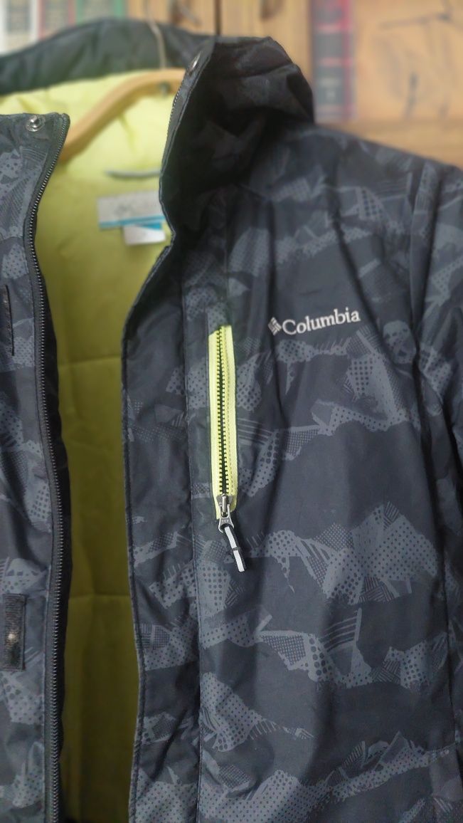 Куртка на весну на мальчика 10'-11 лет. "Columbia"