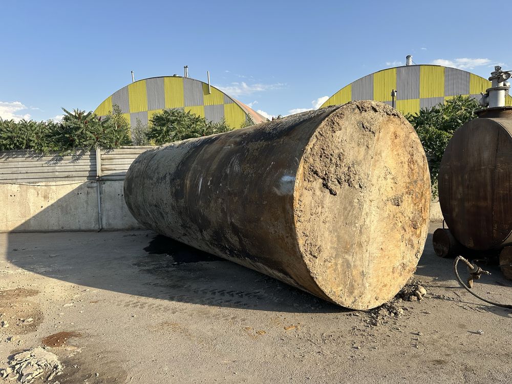 Продам резервуар, бочка, ёмкость хорошем состоянии