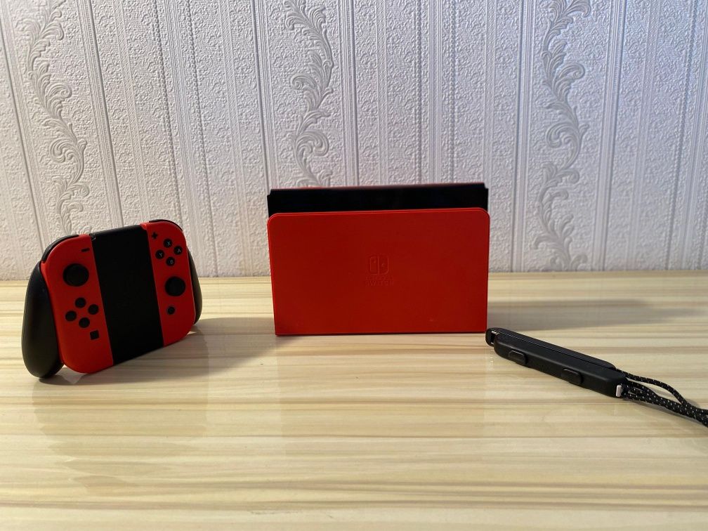 Продаётся Нинтендо свитч олед Mario edition