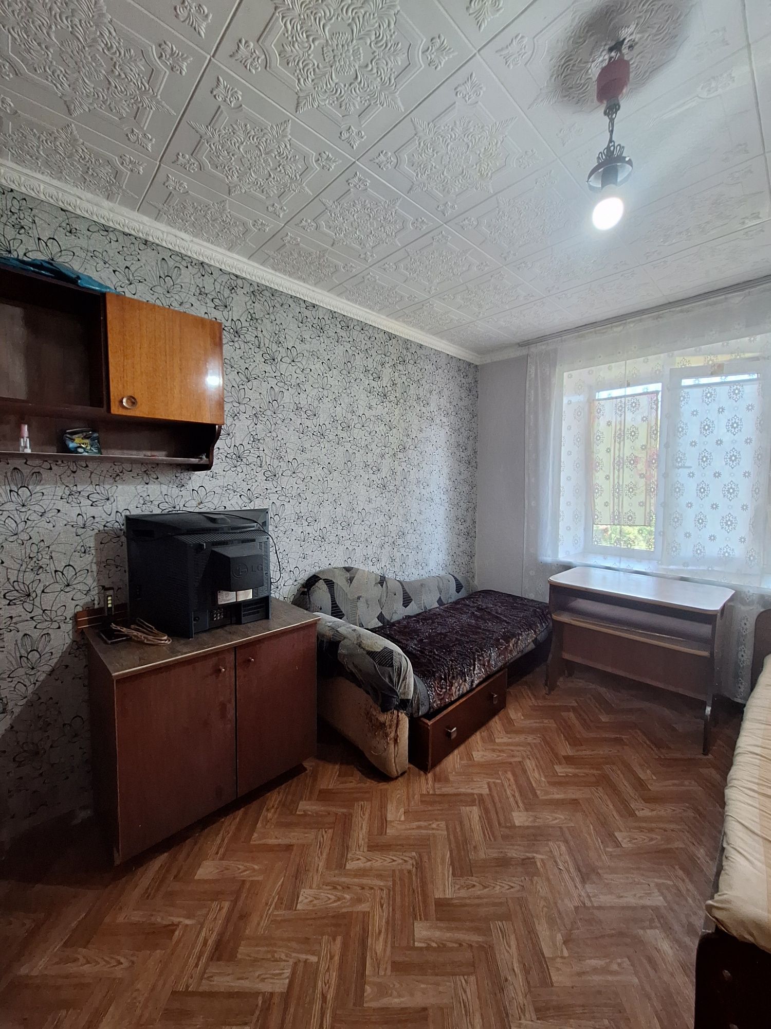 Сдам  комнату в общежитие.