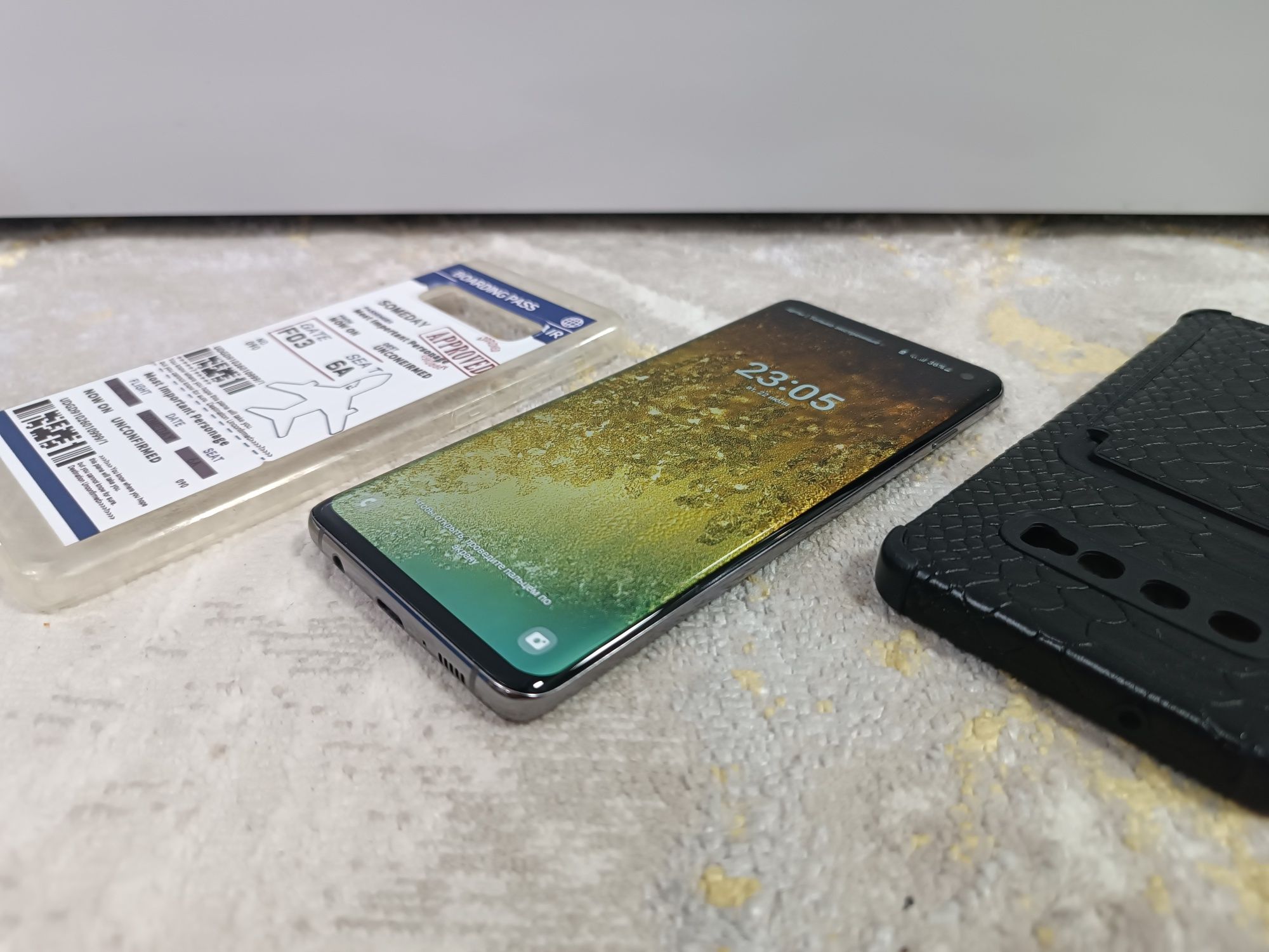 Samsung S10 / 128GB в идеальном состоянии.