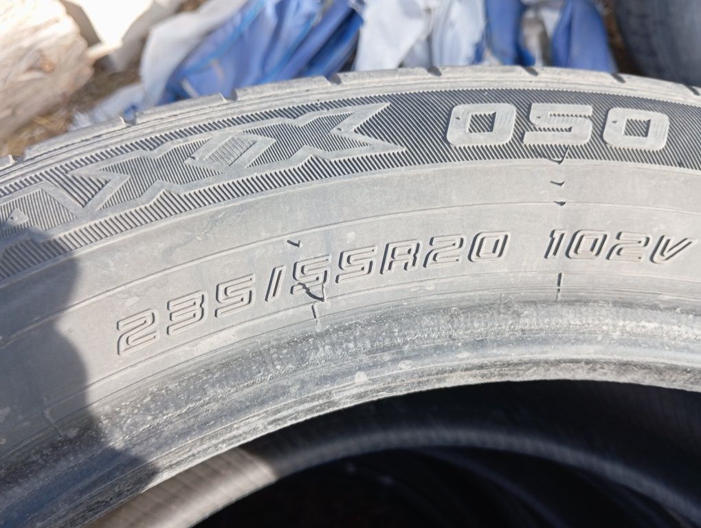Шина покрыжка колесо235/55 R20