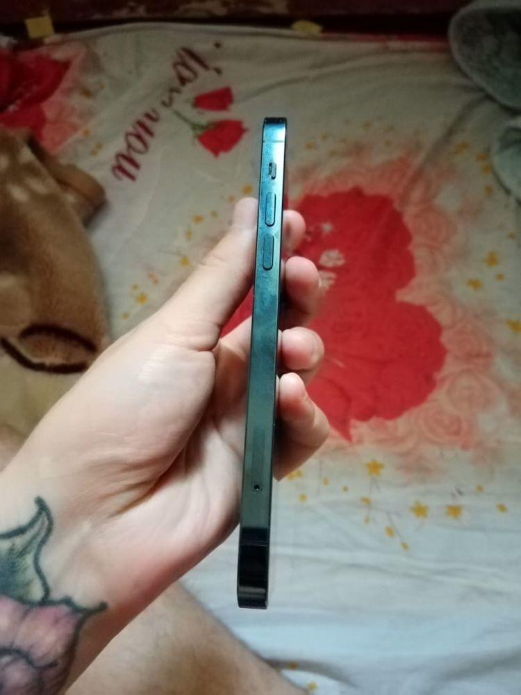 Iphone 12 pro 128 в отличном состоянии