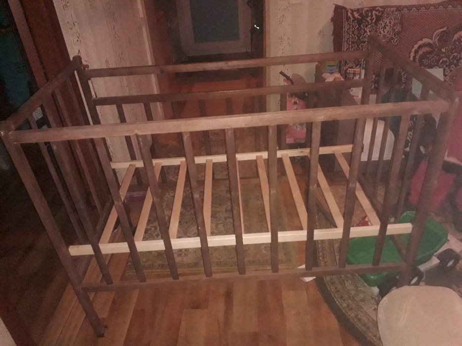 Продам детскую кроватку.