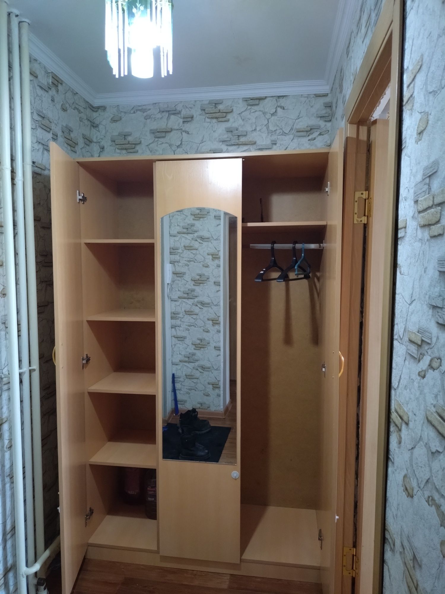 Посуточно 1 ком. кв. 1 этаж. Каспи Ред.