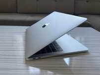 MacBook Pro 13" (2017) | 128GB SSD | 8GB RAM