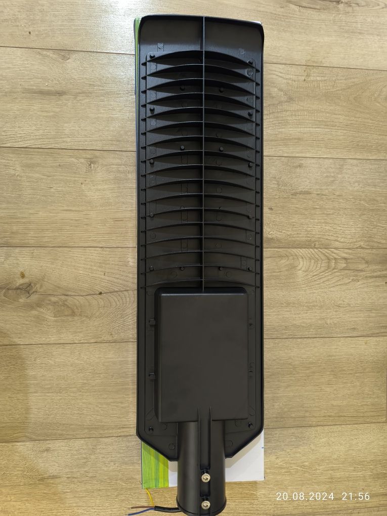 Продам Уличный консольный фонарь 200W