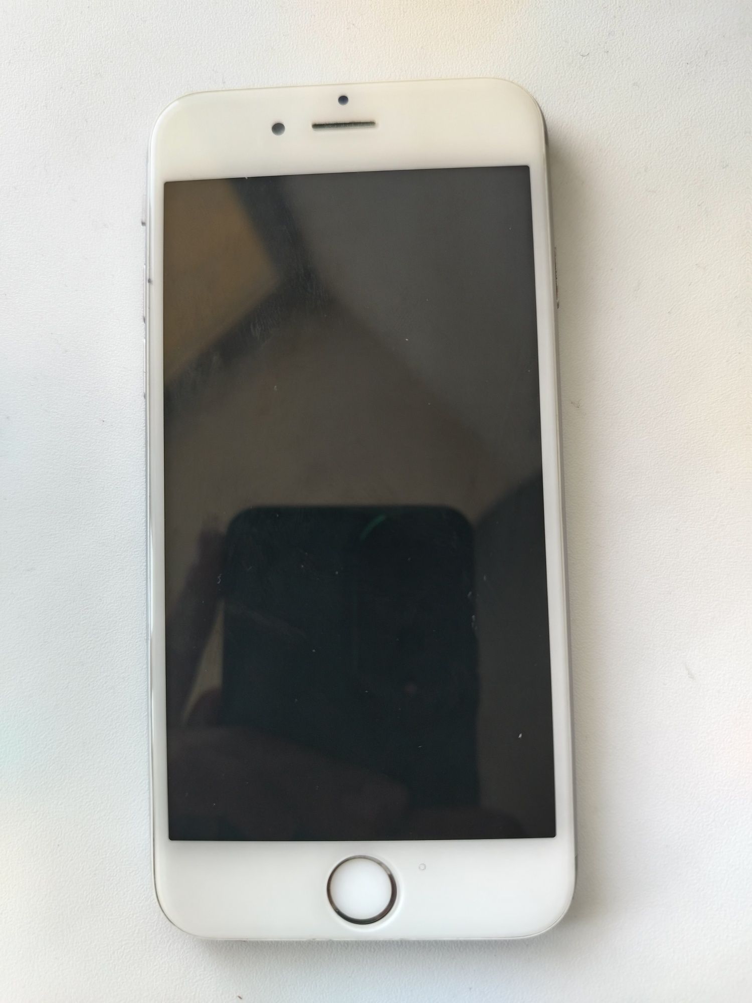 iPhone 6 продам 64 гб ёмкость 100