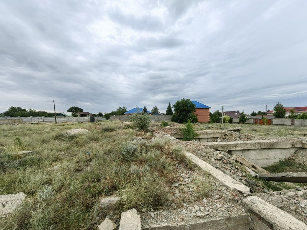Продаётся земельный участок, мкр  Спутник