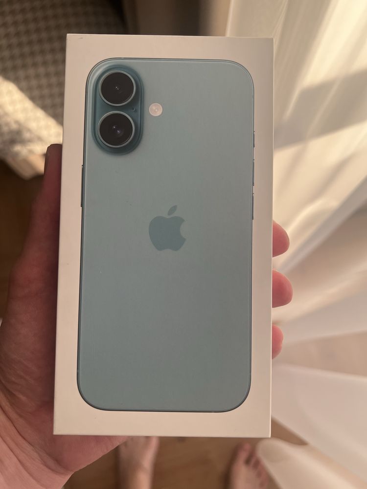 IPhone 16, teal, 128 GB