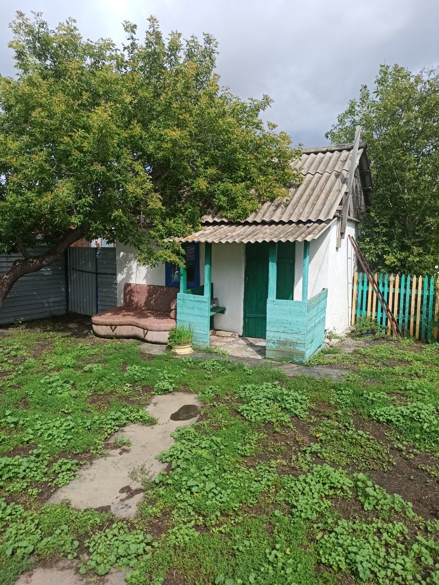 Гараж шпальный и.