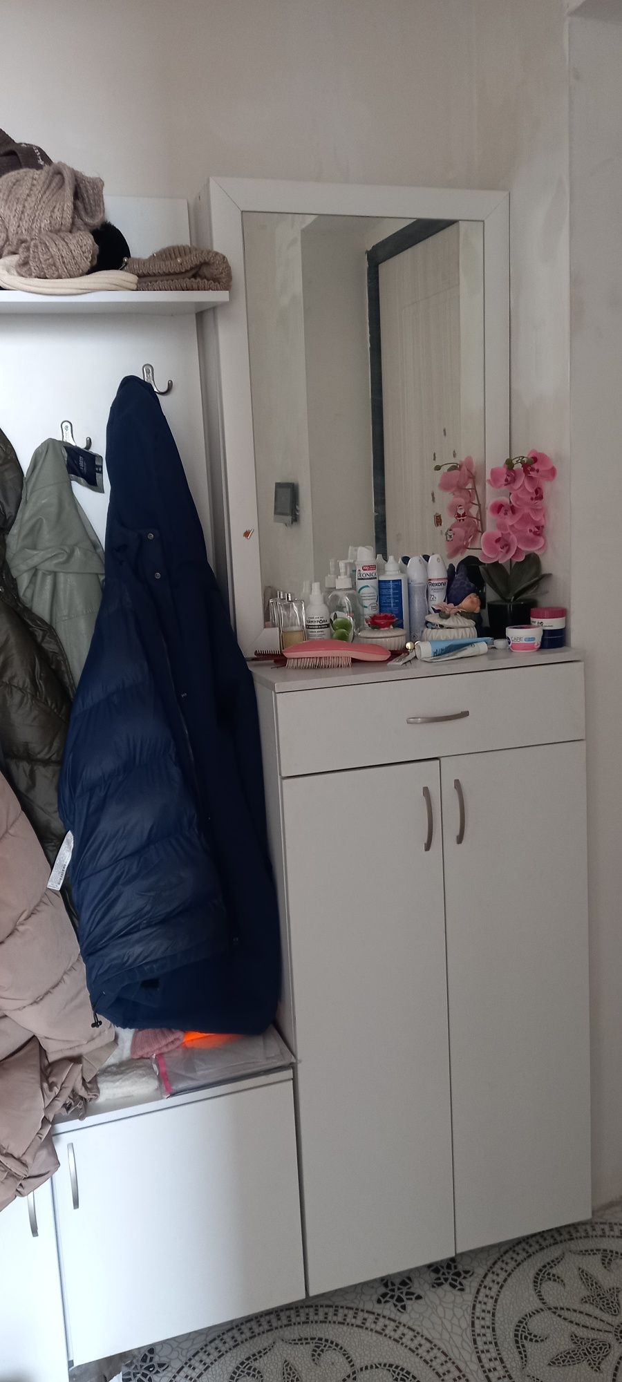 Шкаф прихожей и шкаф для обуви