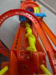 Hot wheels треки и в подарок 10 машинок хот вилс