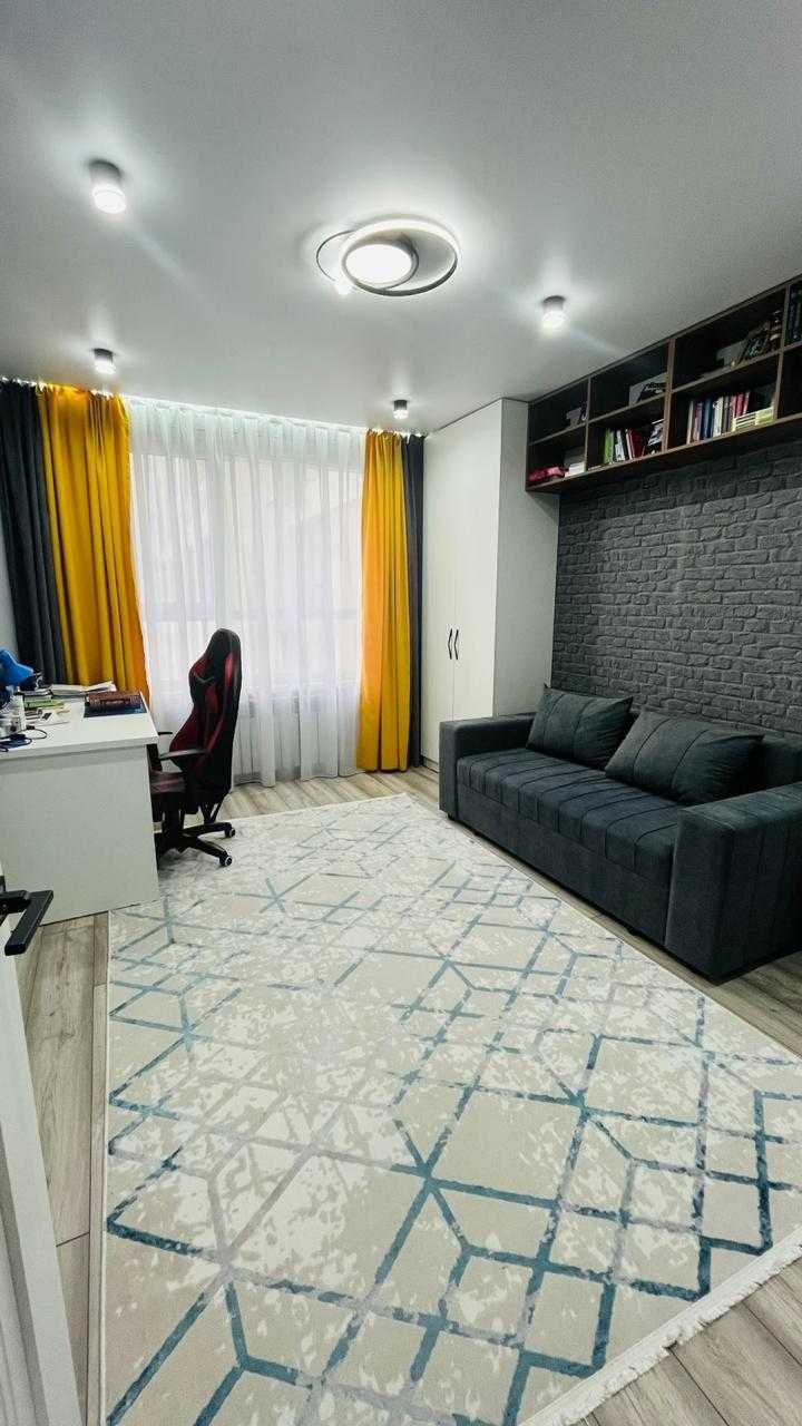 Продается уютная 3- ком. квартира в ЖК Sensata City