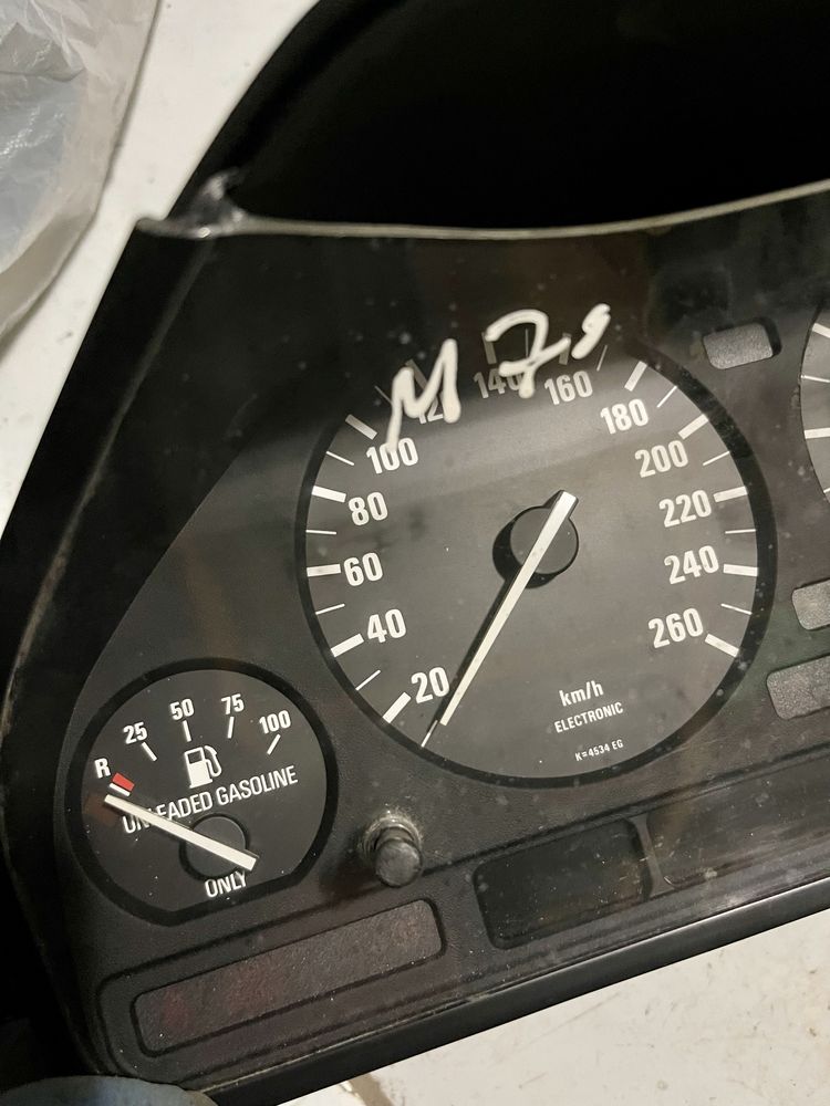 Щиток приборов BMW E32 m70 750i БМВ Е32  750i