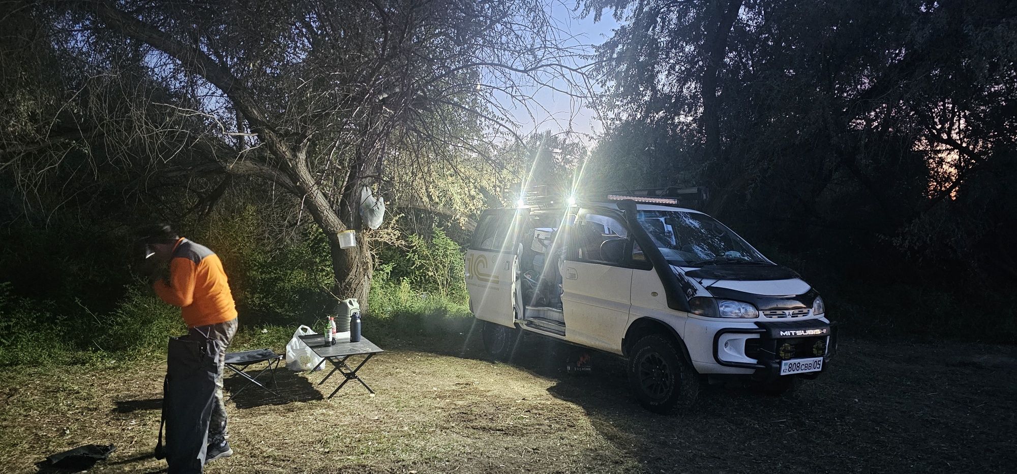Продам автомобиль Delica